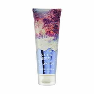 Bath & Body Works 8 Oz Winter Berry Cream